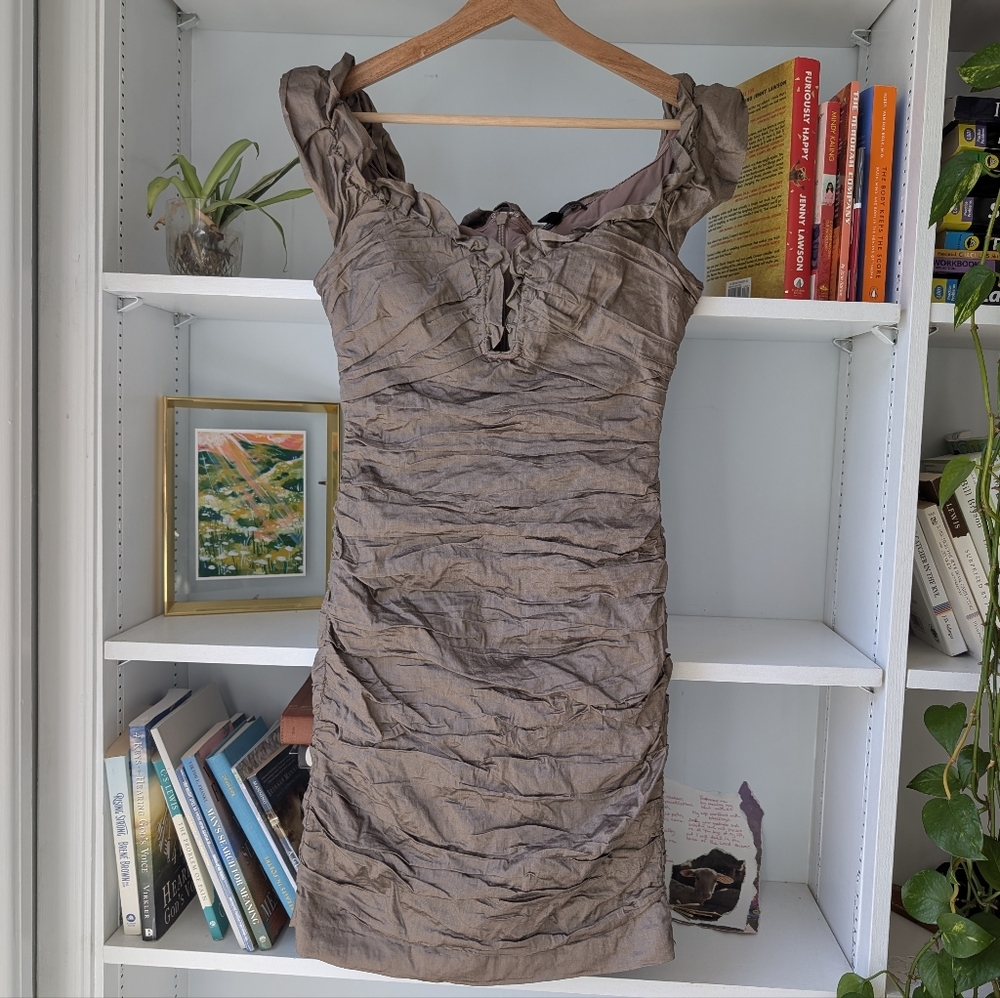 BCBG Maxazria Ruched Mini Dress Brown Size 8 / Medium Y2K Party Dress Prom